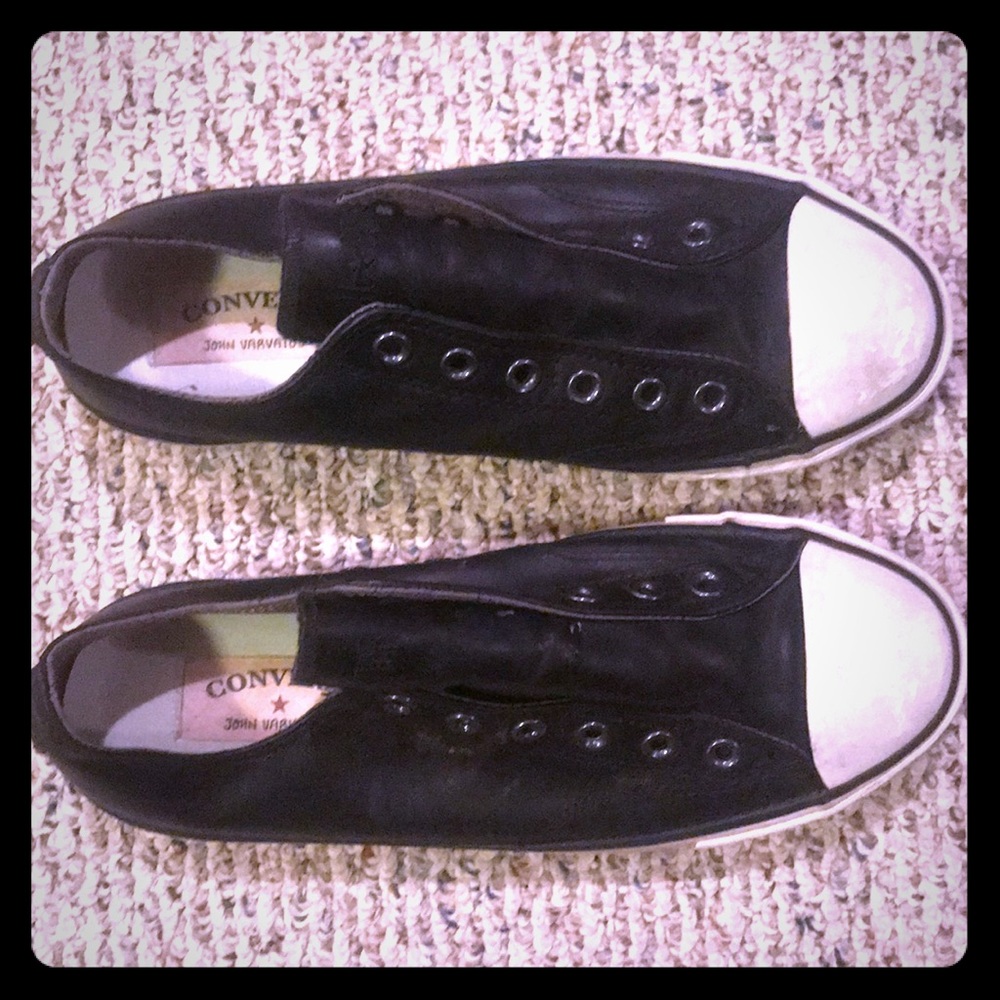 Black leather converse